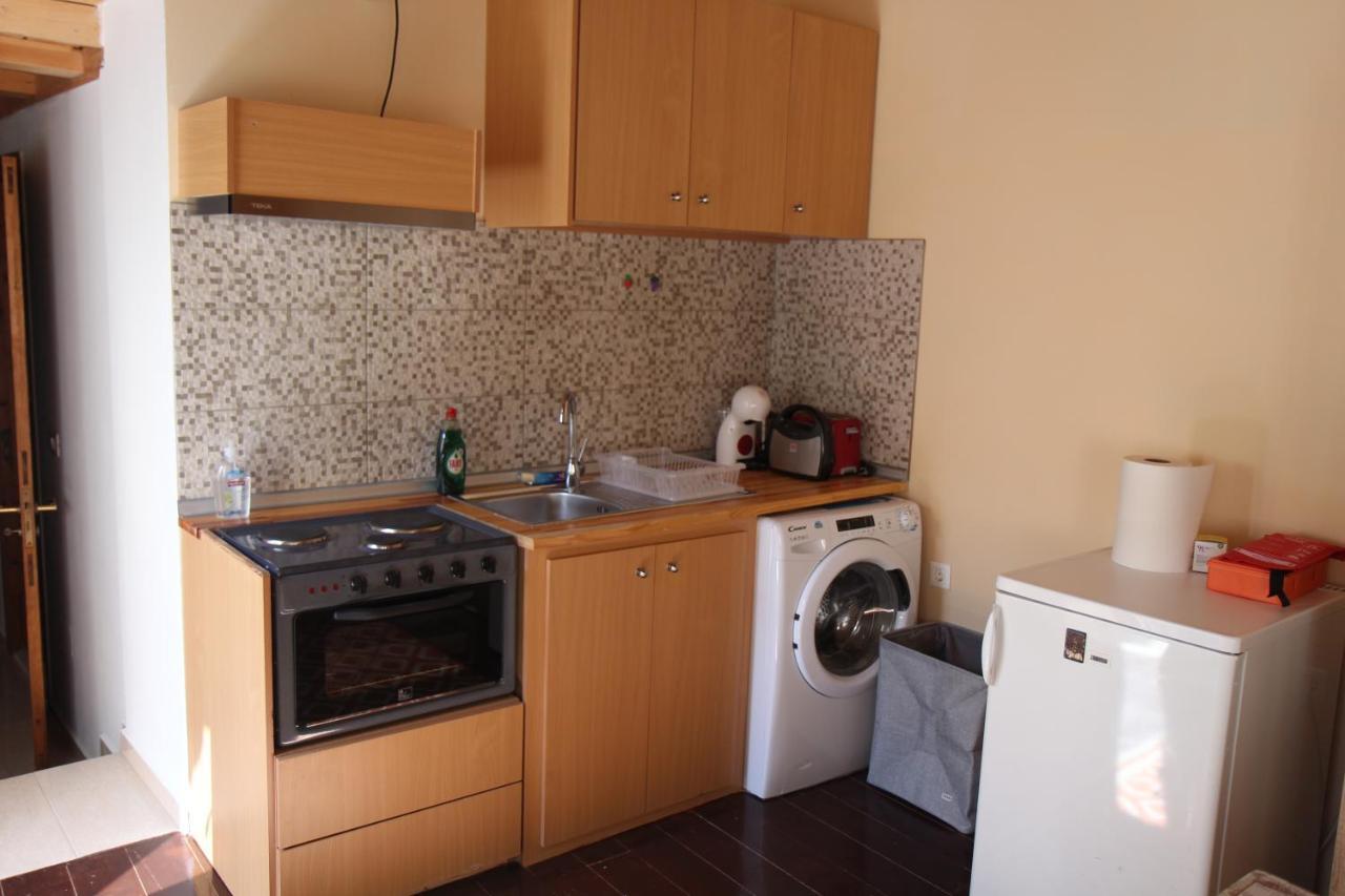Main Square Apartment Sými Luaran gambar