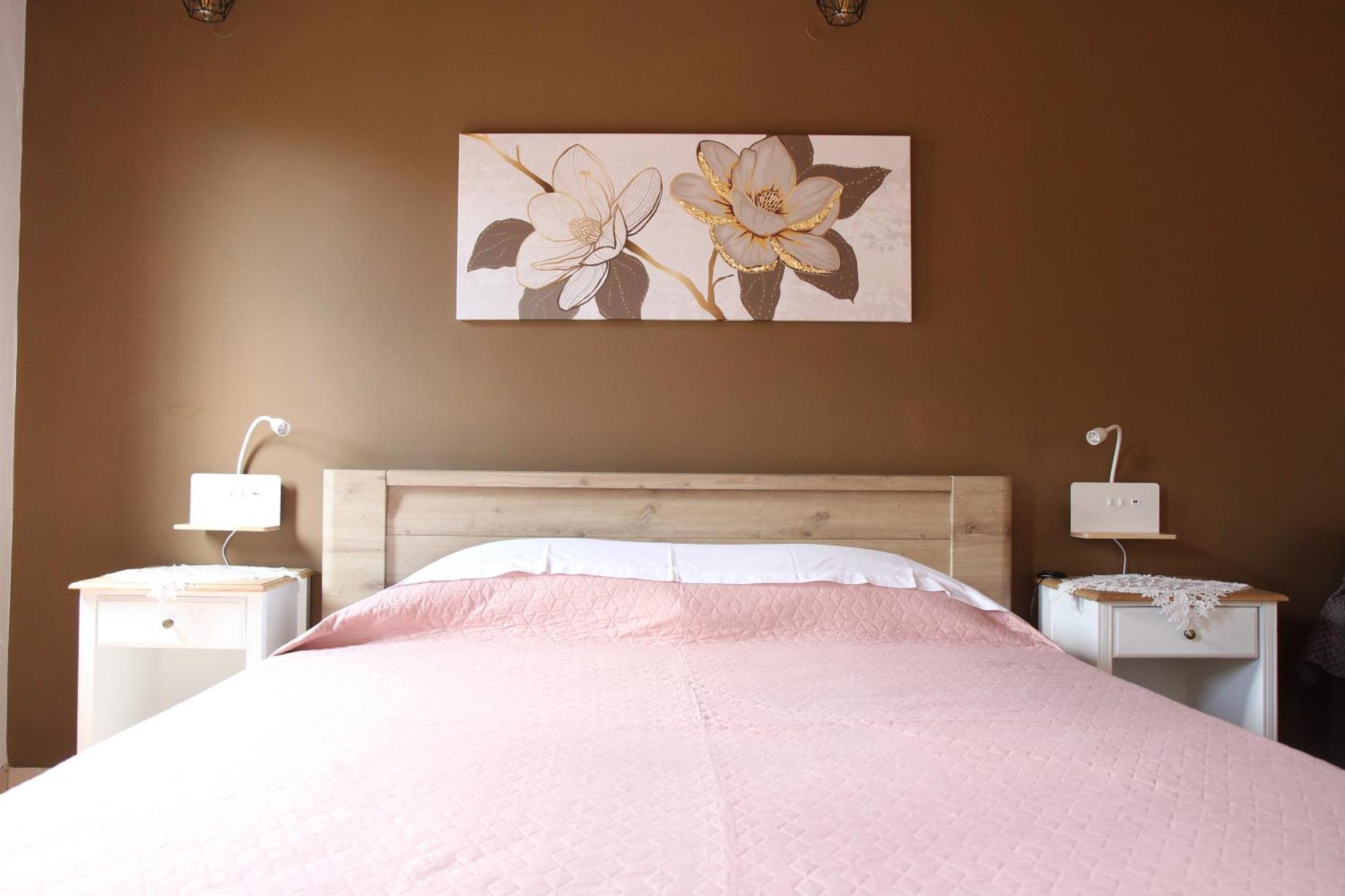 Main Square Apartment Sými Luaran gambar