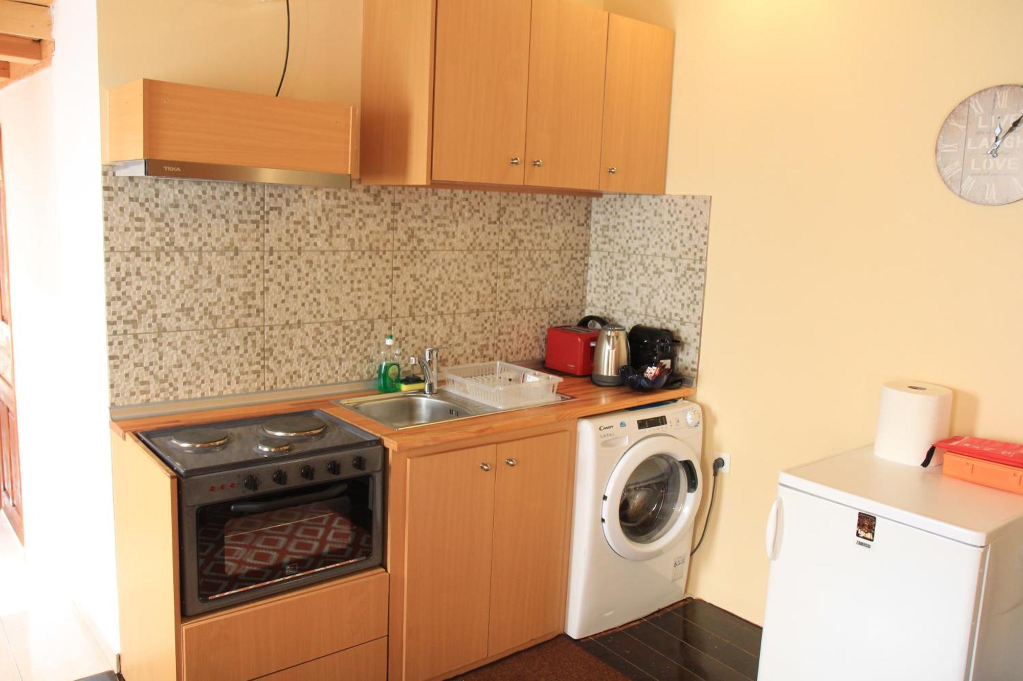 Main Square Apartment Sými Luaran gambar